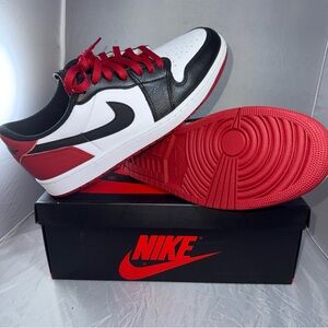 Jordan 1 Retro OG Low Black Toe 10